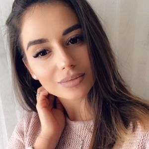 Meet your Posher, Victoria